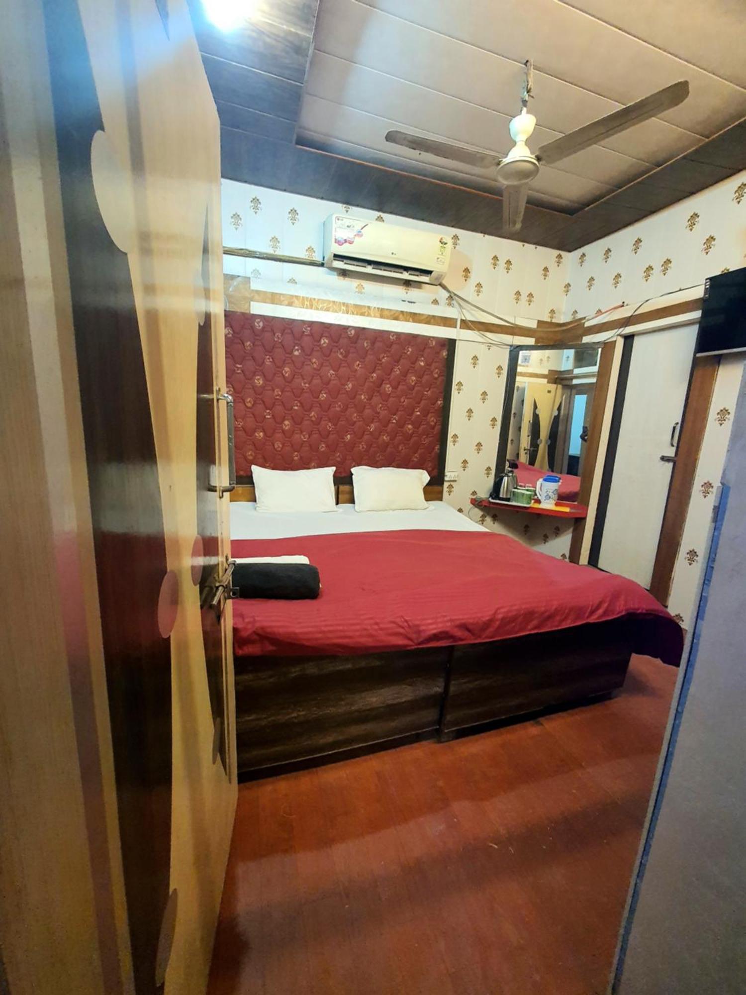 Taj City Hotel อัครา ภายนอก รูปภาพ